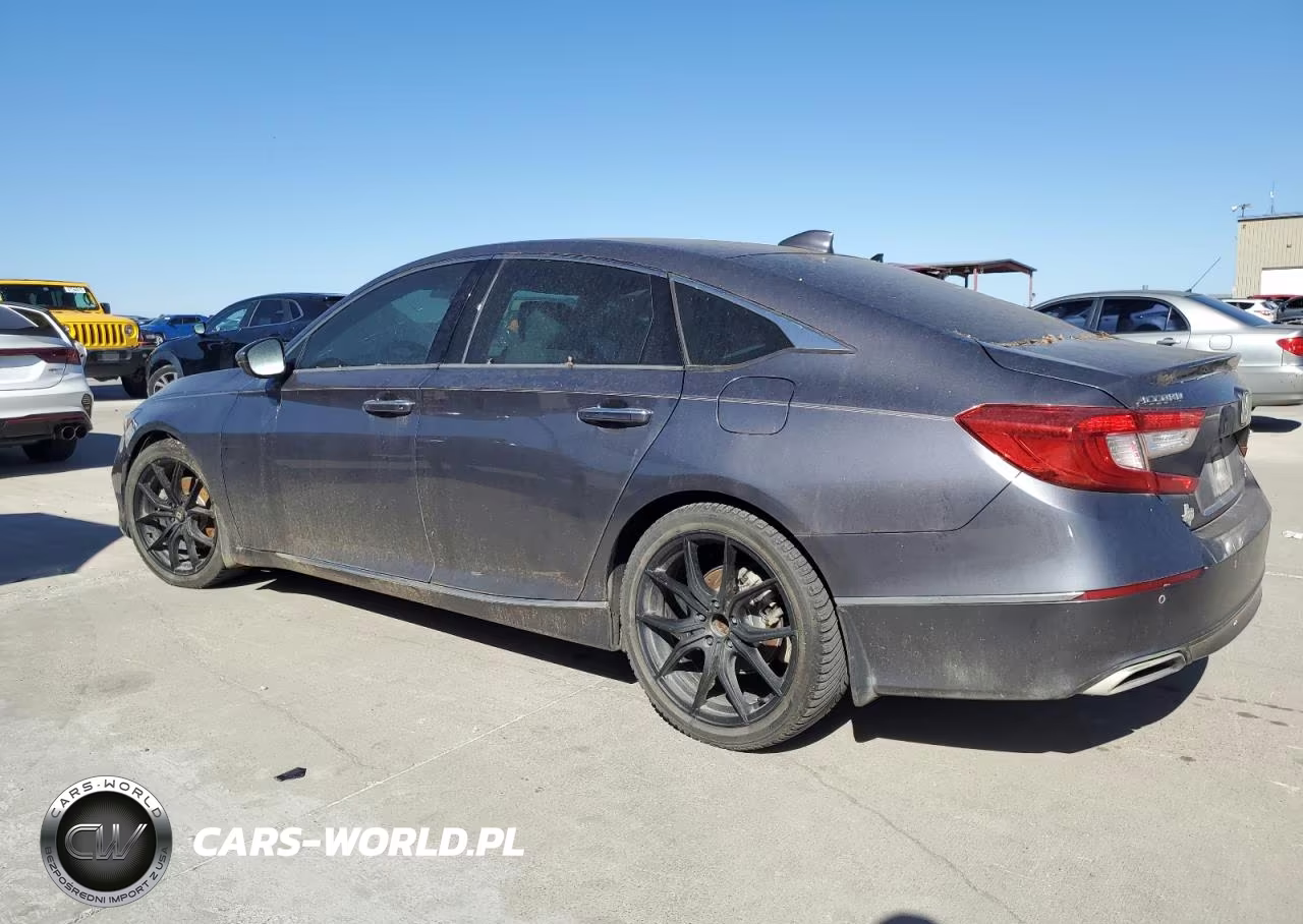 2018 Honda Accord Touring VIN:1HGCV2F92JA028895 - 2