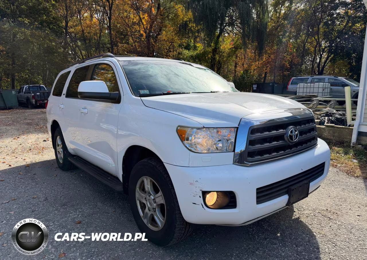 2014 Toyota Sequoia Sr5
