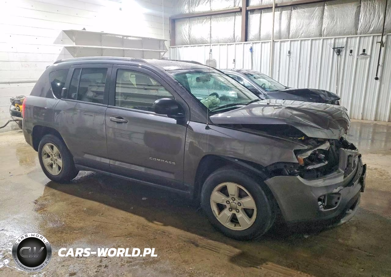 2015 Jeep Compass Sport VIN:1C4NJCBA2FD334123 - 4