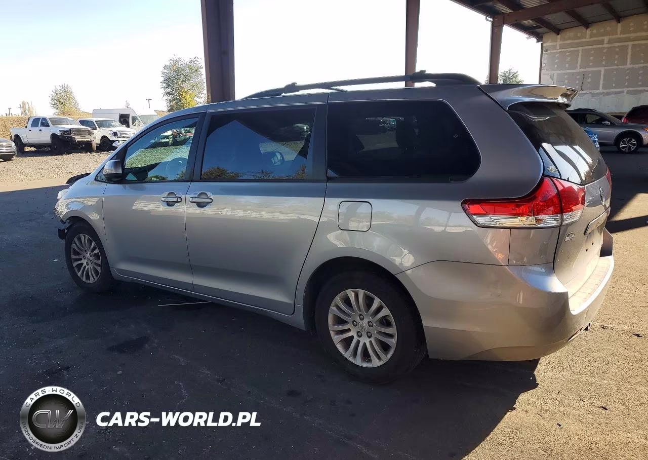 2013 Toyota Sienna Xle 8-Passenger VIN:5TDYK3DC5DS399946 - 2