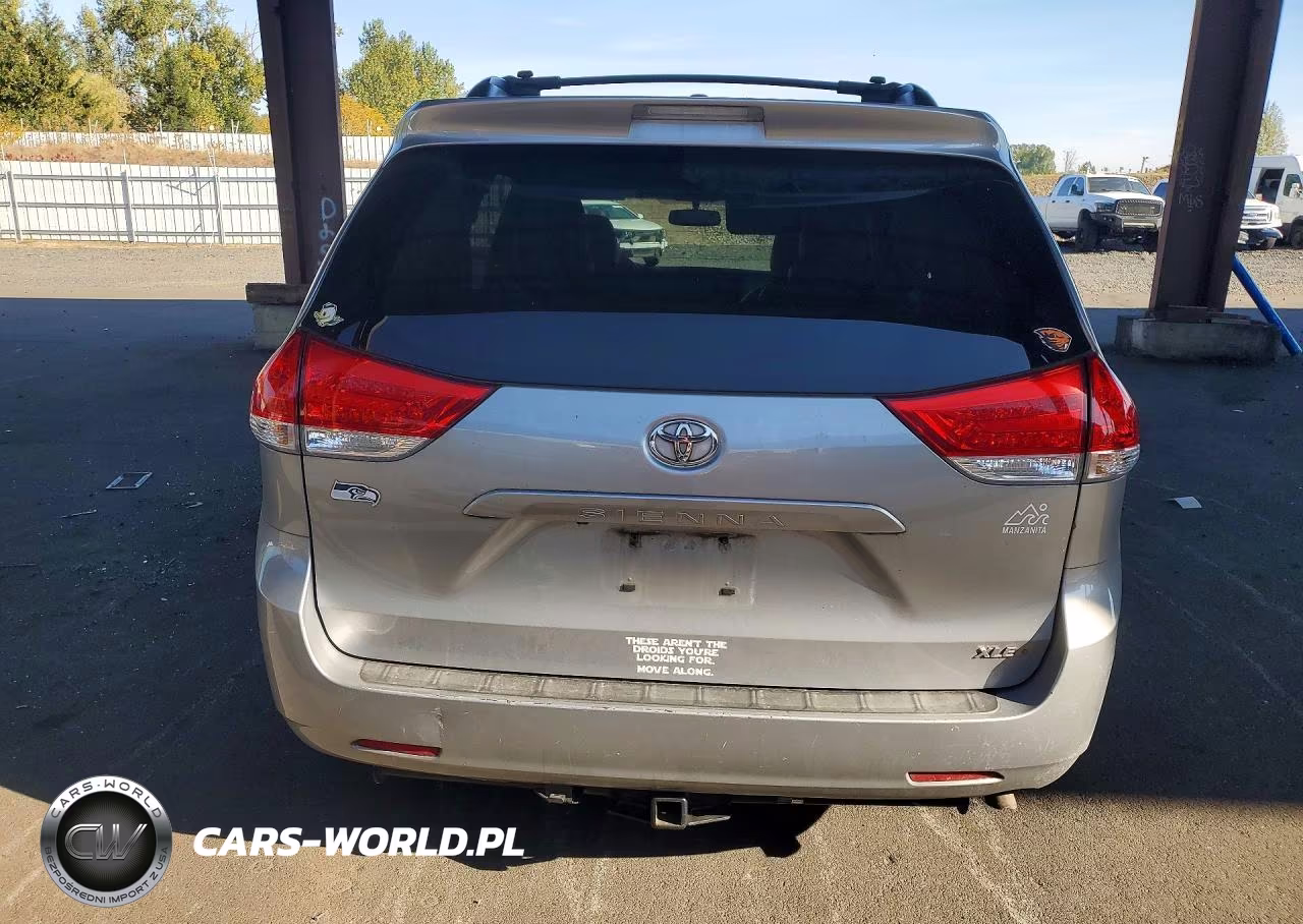 2013 Toyota Sienna Xle 8-Passenger VIN:5TDYK3DC5DS399946 - 6