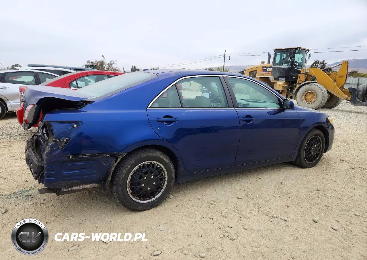 2011 Toyota Camry Le VIN:4T1BF3EK0BU695686 - 3
