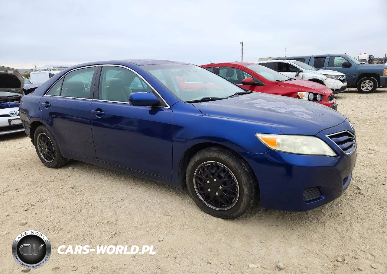 2011 Toyota Camry Le VIN:4T1BF3EK0BU695686 - 4