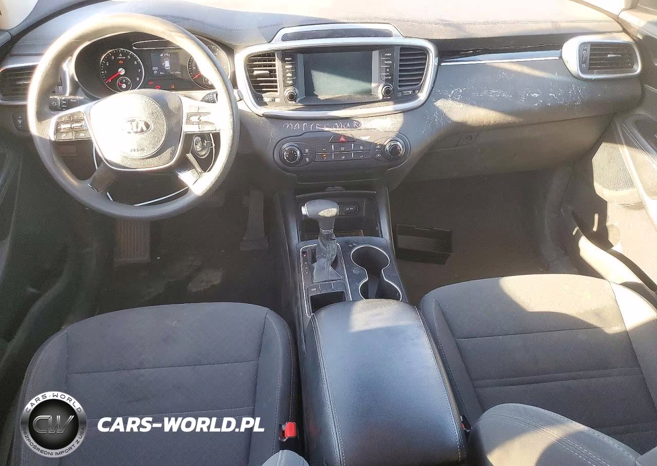 2020 Kia Sorento S VIN:5XYPG4A51LG629485 - 8