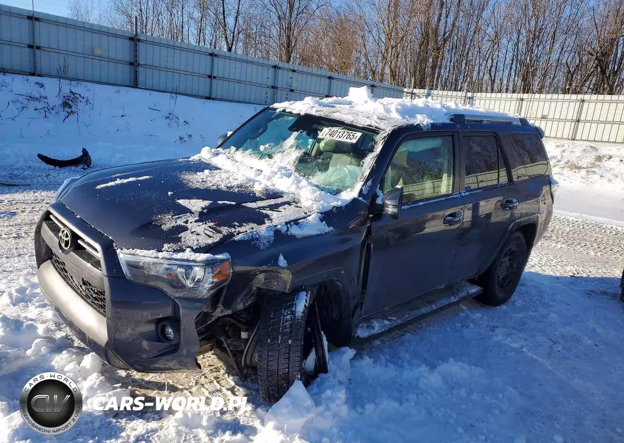 2023 Toyota 4Runner Se