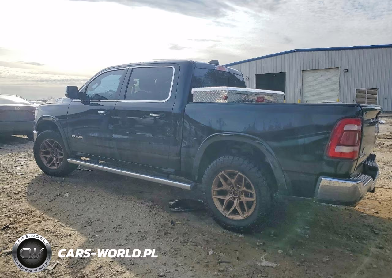 2019 Ram 1500 Laramie VIN:1C6SRFJT7KN642738 - 2