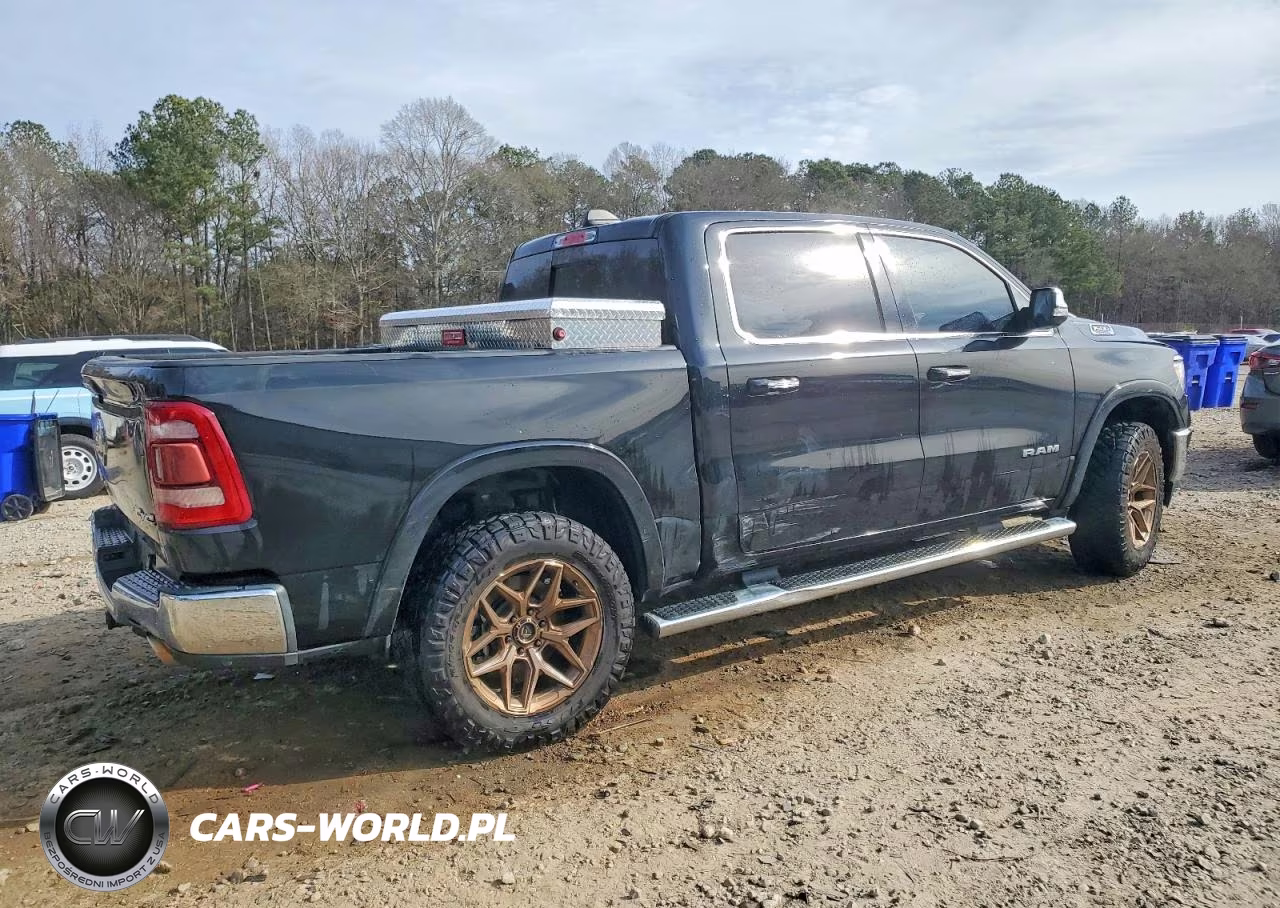2019 Ram 1500 Laramie VIN:1C6SRFJT7KN642738 - 3