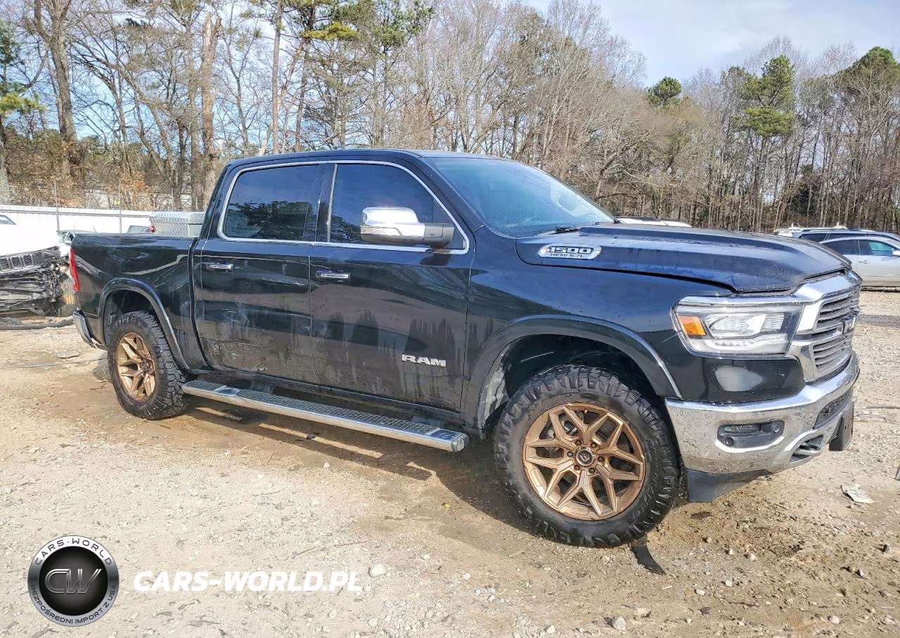 2019 Ram 1500 Laramie VIN:1C6SRFJT7KN642738 - 4