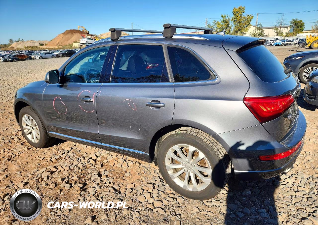 2016 Audi Q5 Premium VIN:WA1C2AFP2GA114565 - 2