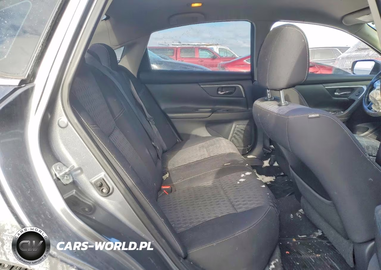 2018 Nissan Altima 2.5 VIN:1N4AL3AP3JC250136 - 10