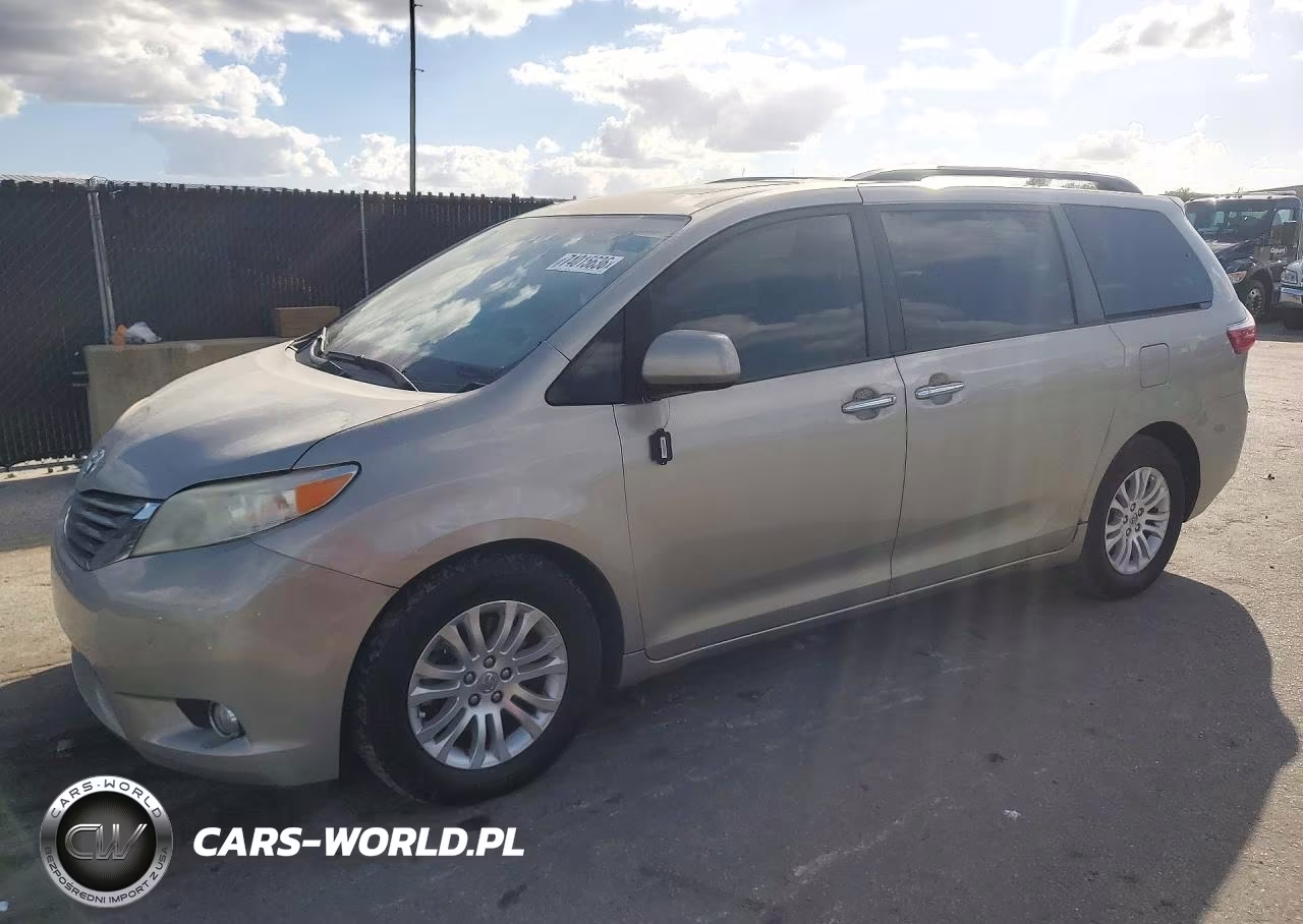 2016 Toyota Sienna Xle 8-Passenger VIN:5TDYK3DC6GS709221 - 1