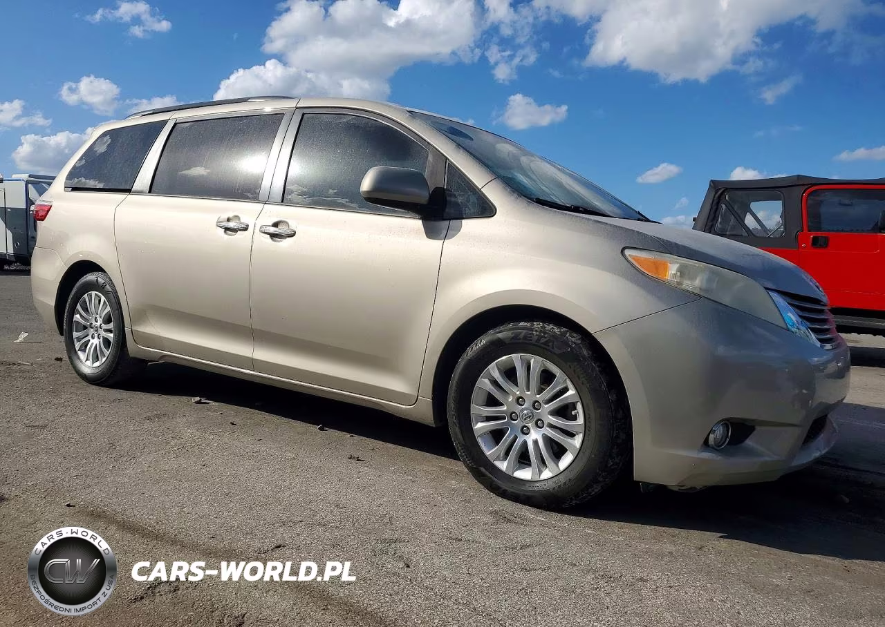 2016 Toyota Sienna Xle 8-Passenger VIN:5TDYK3DC6GS709221 - 4