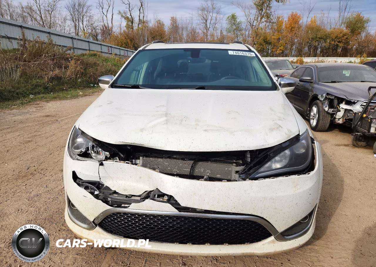 2019 Chrysler Pacifica Limited VIN:2C4RC1GG7KR639802 - 5
