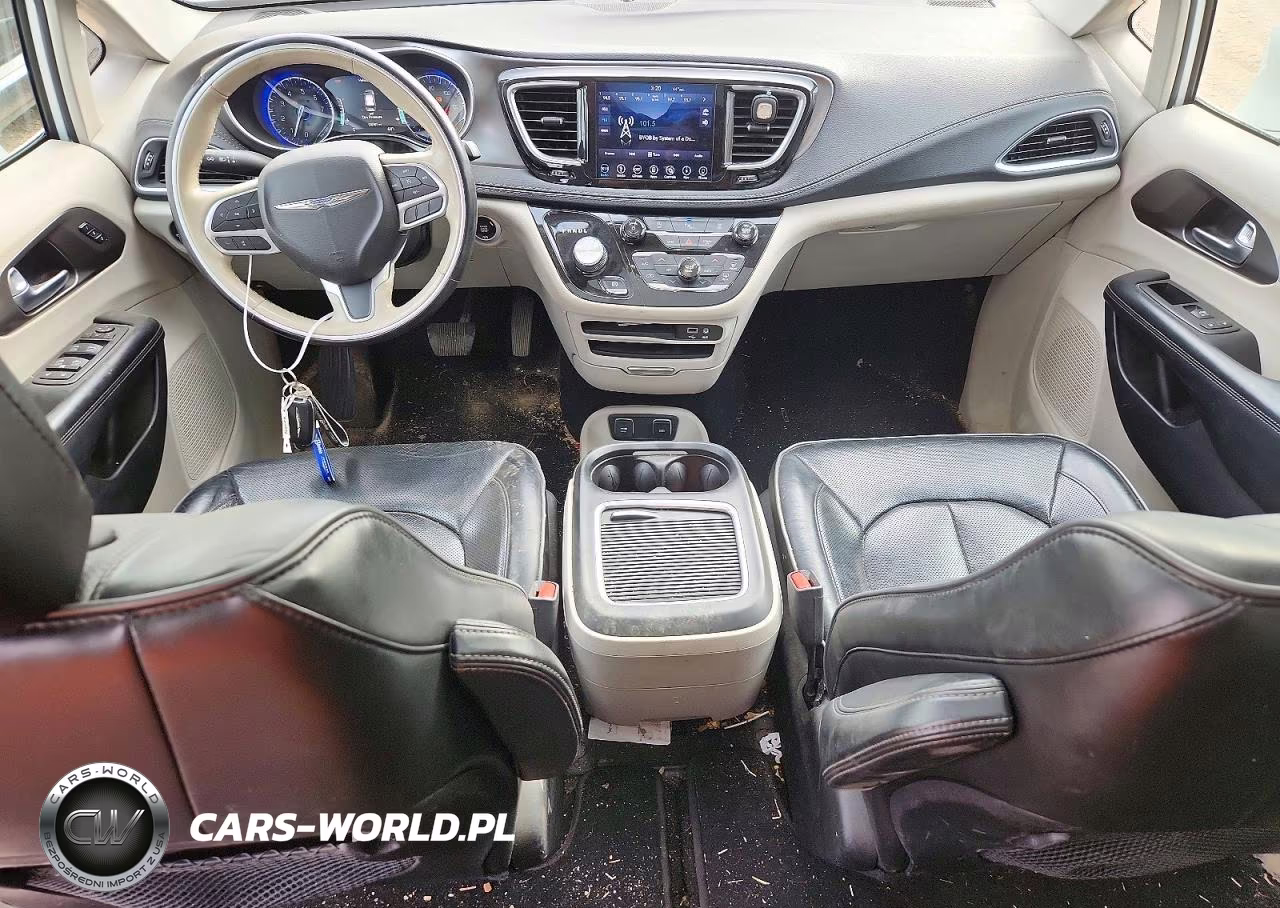 2019 Chrysler Pacifica Limited VIN:2C4RC1GG7KR639802 - 8