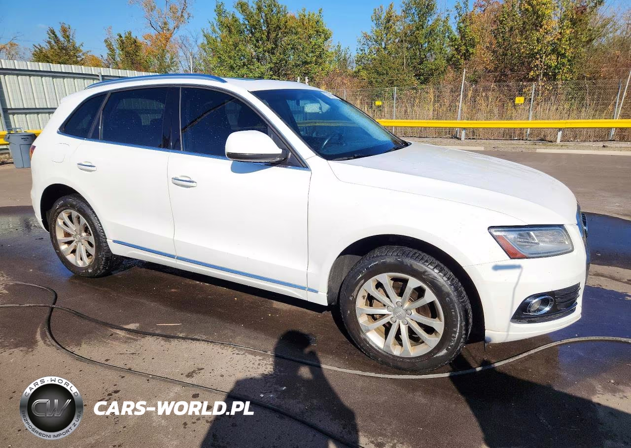 2015 Audi Q5 Premium VIN:WA1CFAFP6FA031627 - 4