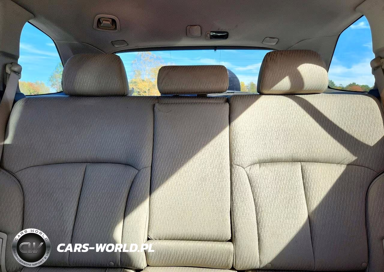 2010 Subaru Outback 2.5I Premium VIN:4S4BRCHC1A3334824 - 10