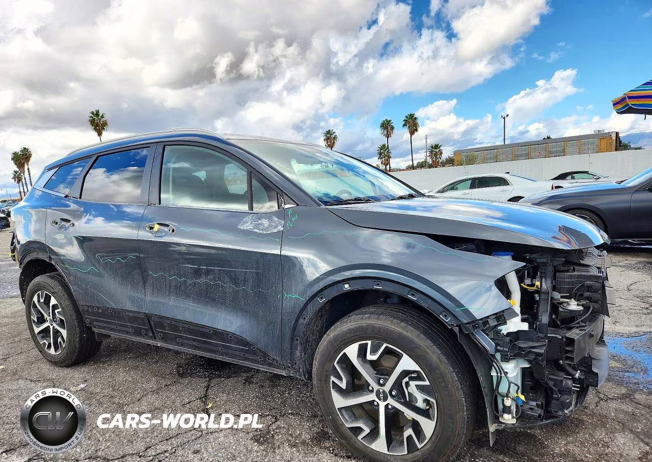 2024 Kia Sportage Ex VIN:KNDPVCDGXR7133832 - 4