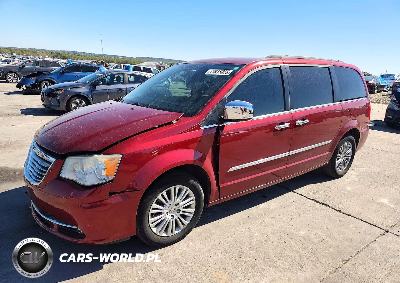 2013 Chrysler Town & Country Touring L – zdjęcie 1 z 13