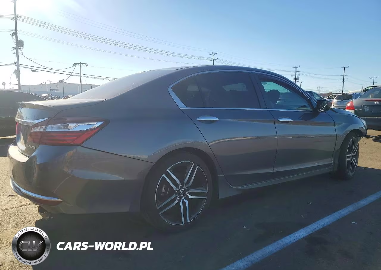 2017 Honda Accord Sport VIN:1HGCR2F55HA239133 - 3