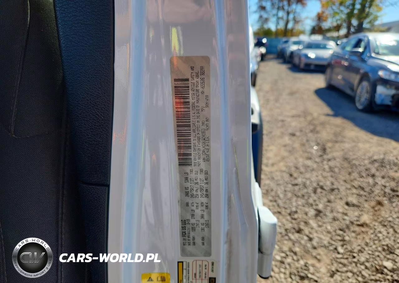 2018 Jeep Wrangler Unlimited Sport VIN:1C4HJXDG8JW141963 - 12