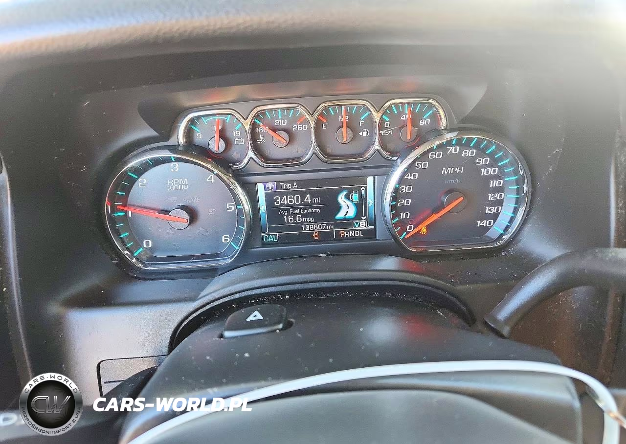 2018 Chevrolet Suburban K1500 Lt VIN:1GNSKHKC0JR202236 - 9