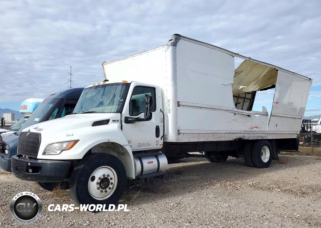 2023 International Mv607 Box Truck
