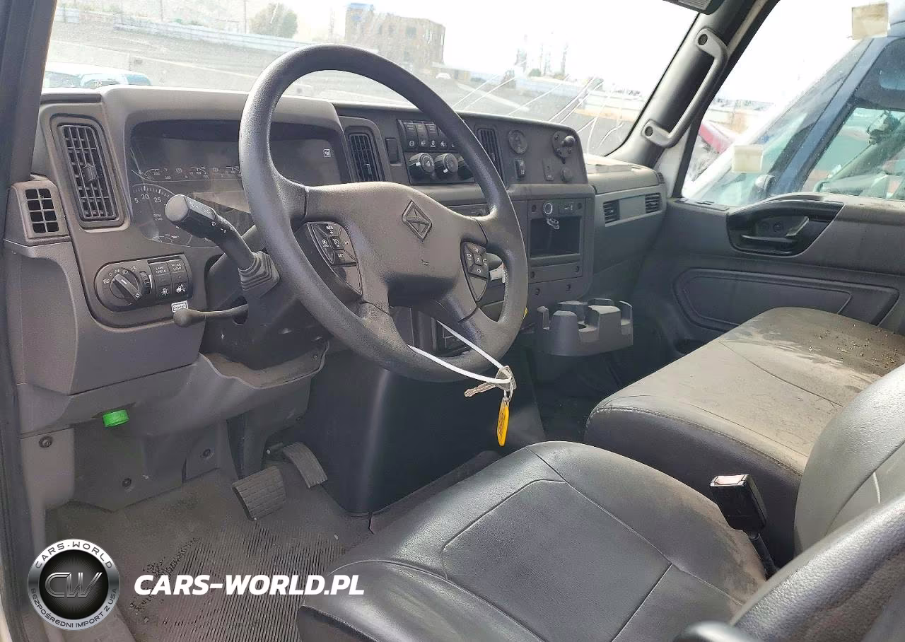 2023 International Mv607 Box Truck VIN:3HAEUMML6PL677164 - 8