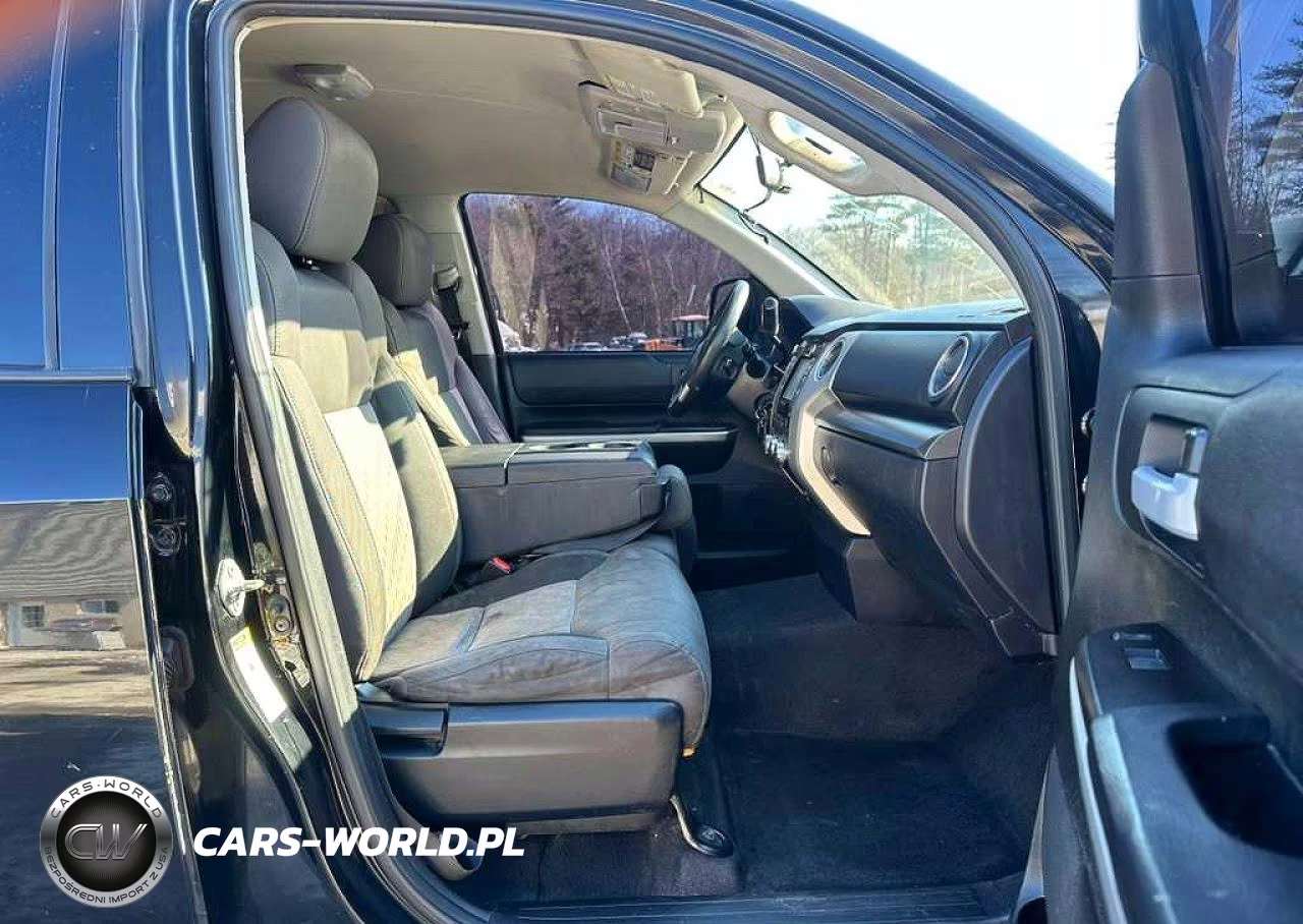 2017 Toyota Tundra Double Cab Sr VIN:5TFUM5F16HX071127 - 9