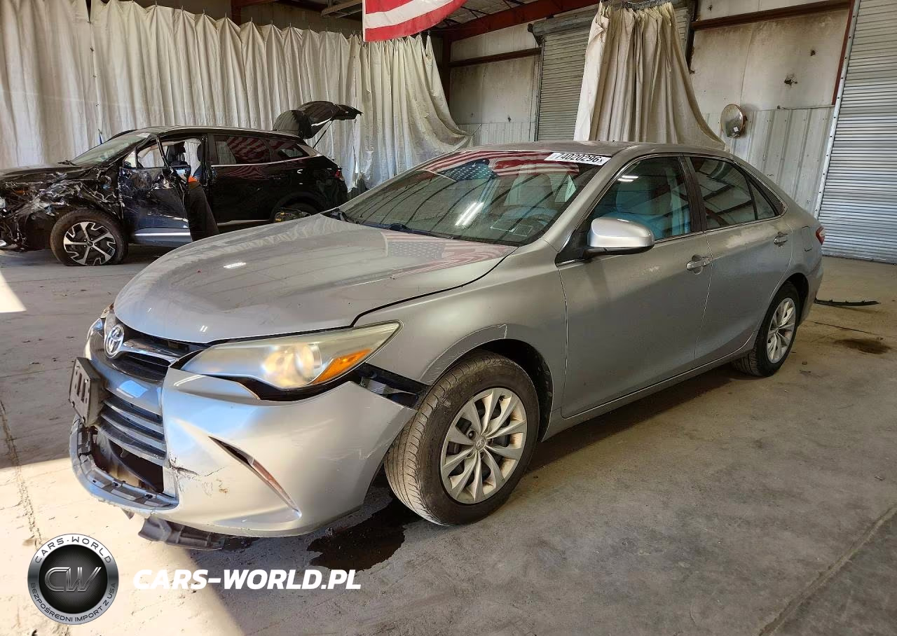 2015 Toyota Camry Le VIN:4T4BF1FK1FR494362 - 1