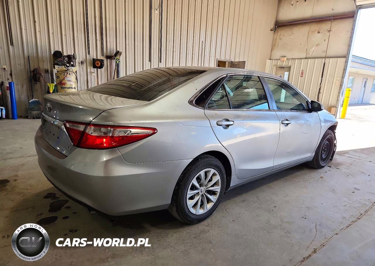 2015 Toyota Camry Le VIN:4T4BF1FK1FR494362 - 3