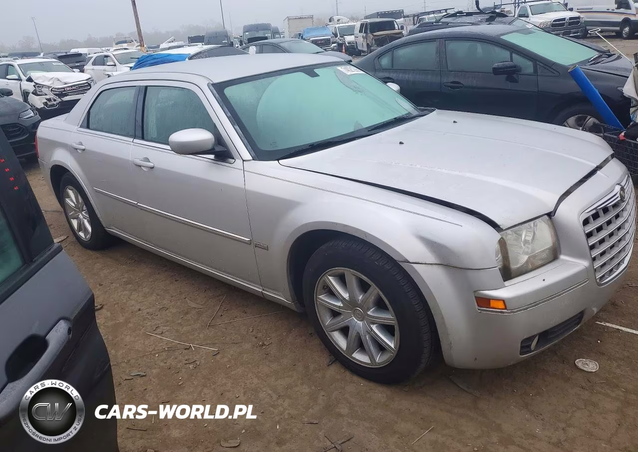 2009 Chrysler 300 Touring VIN:2C3KA53V79H599907 - 4