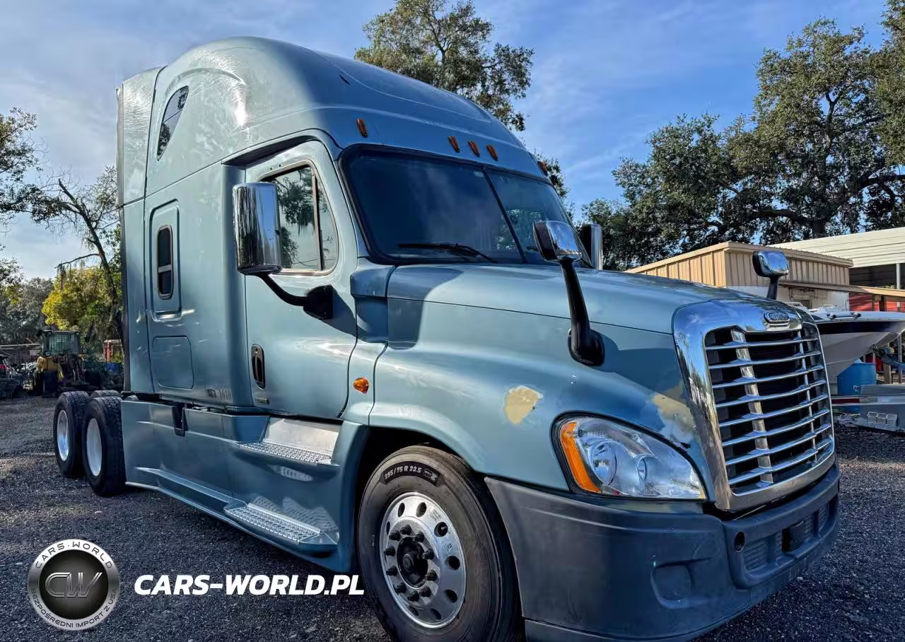 2016 Frht Cascadia - Trucks