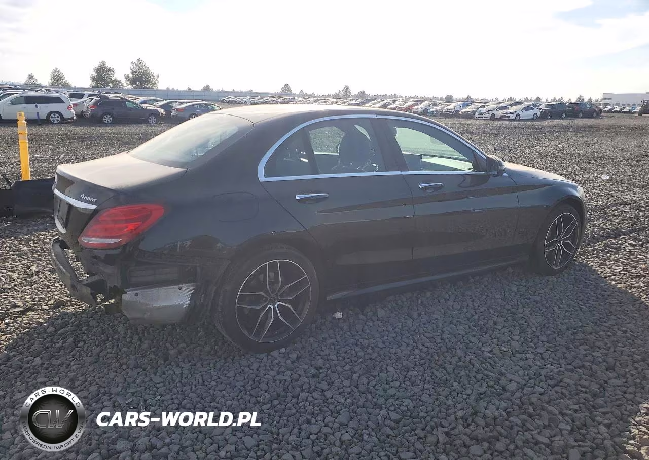 2015 Mercedes-Benz C 300 4Matic VIN:55SWF4KB2FU023867 - 3