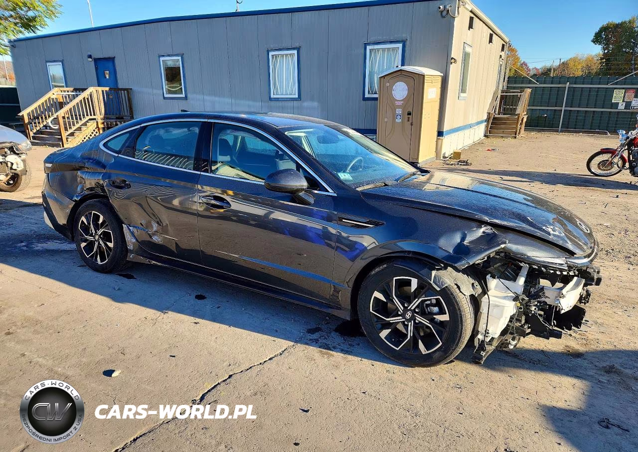 2025 Hyundai Sonata Sel VIN:KMHL64JA6SA515961 - 4