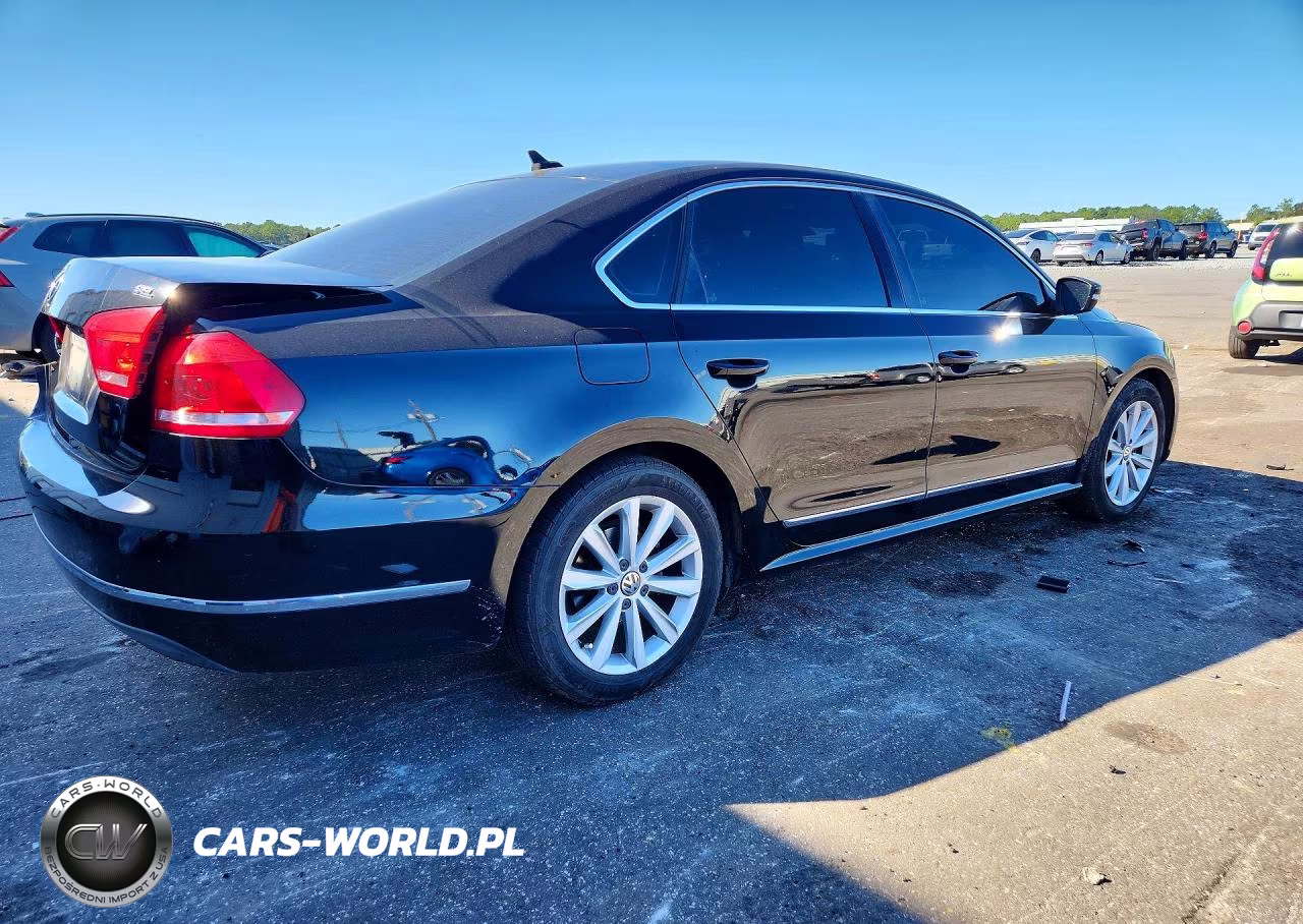 2013 Volkswagen Passat Sel VIN:1VWCH7A31DC102707 - 3