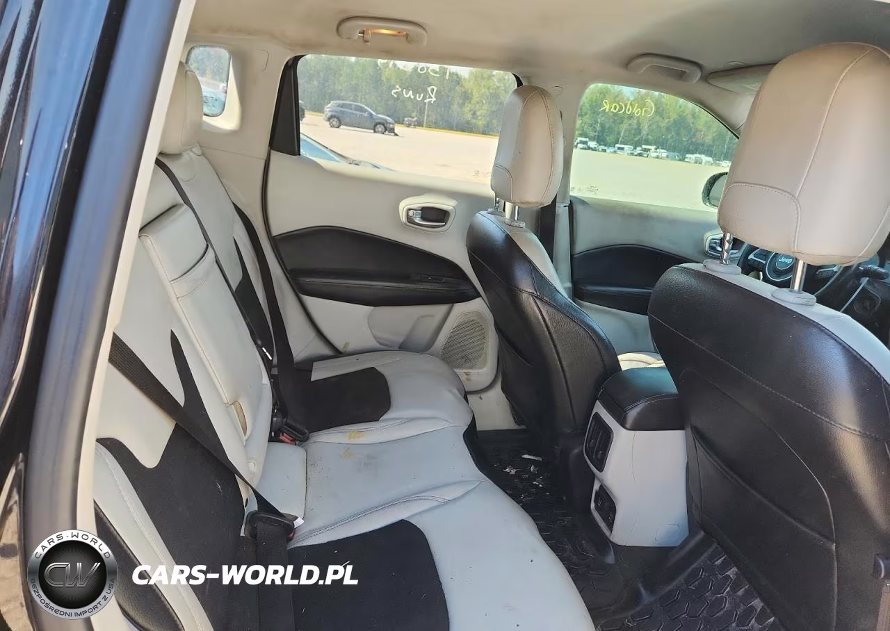 2018 Jeep Compass Latitude VIN:3C4NJCBB2JT425064 - 11