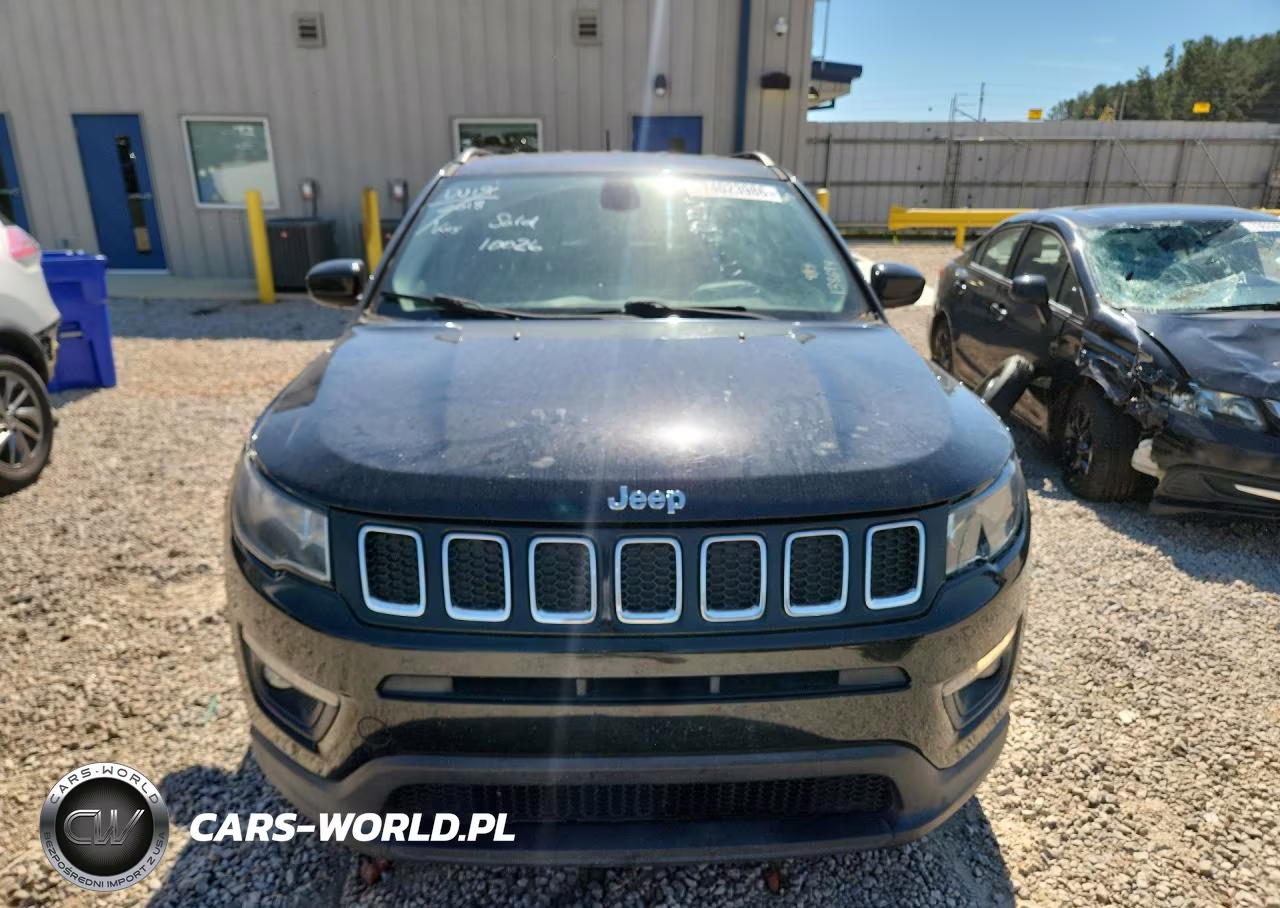 2018 Jeep Compass Latitude VIN:3C4NJCBB2JT425064 - 5