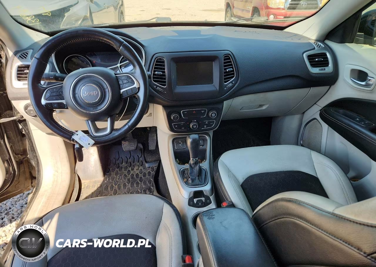 2018 Jeep Compass Latitude VIN:3C4NJCBB2JT425064 - 8