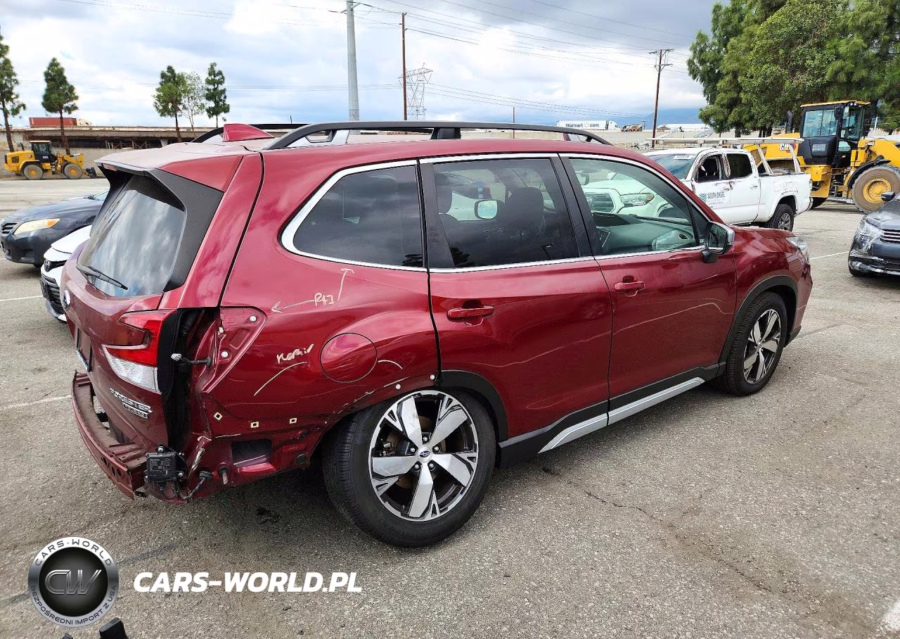 2020 Subaru Forester Touring VIN:JF2SKAXC3LH490658 - 3
