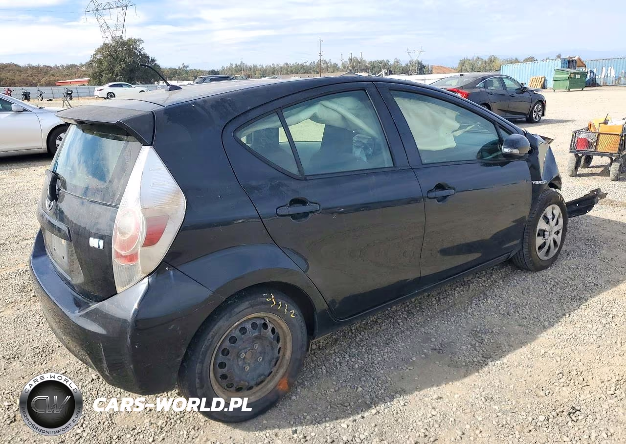 2012 Toyota Prius C One VIN:JTDKDTB37C1504744 - 3
