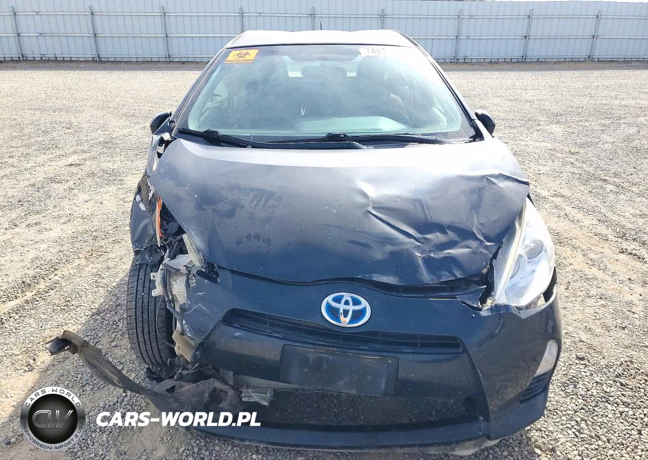 2012 Toyota Prius C One VIN:JTDKDTB37C1504744 - 5