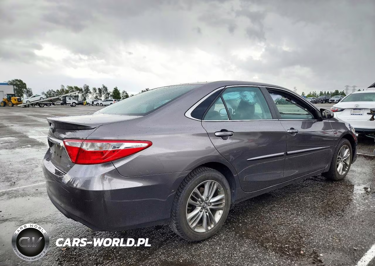 2017 Toyota Camry Se VIN:4T1BF1FK6HU303659 - 3