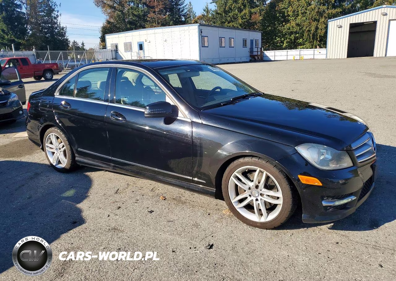 2013 Mercedes-Benz C 300 4Matic VIN:WDDGF8AB4DR288771 - 4