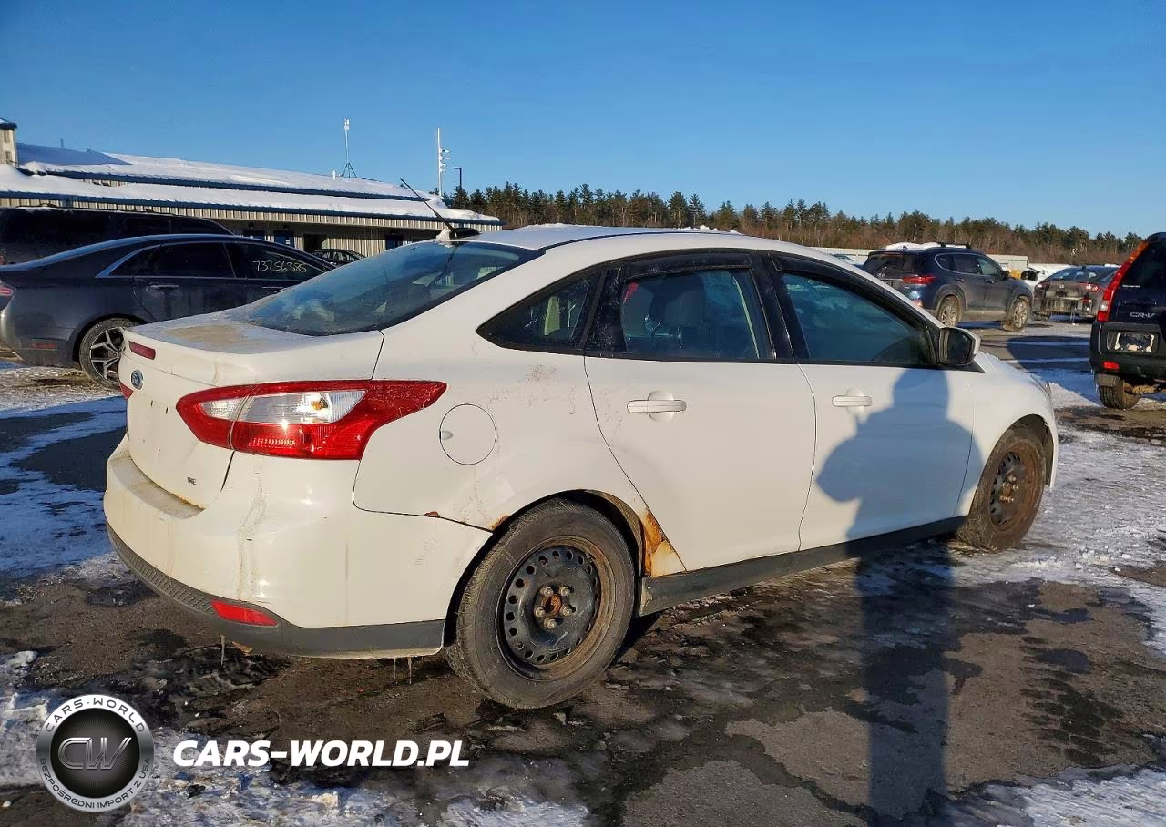2012 Ford Focus VIN:1FAHP3F28CL246568 - 3