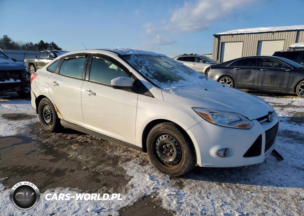 2012 Ford Focus VIN:1FAHP3F28CL246568 - 4