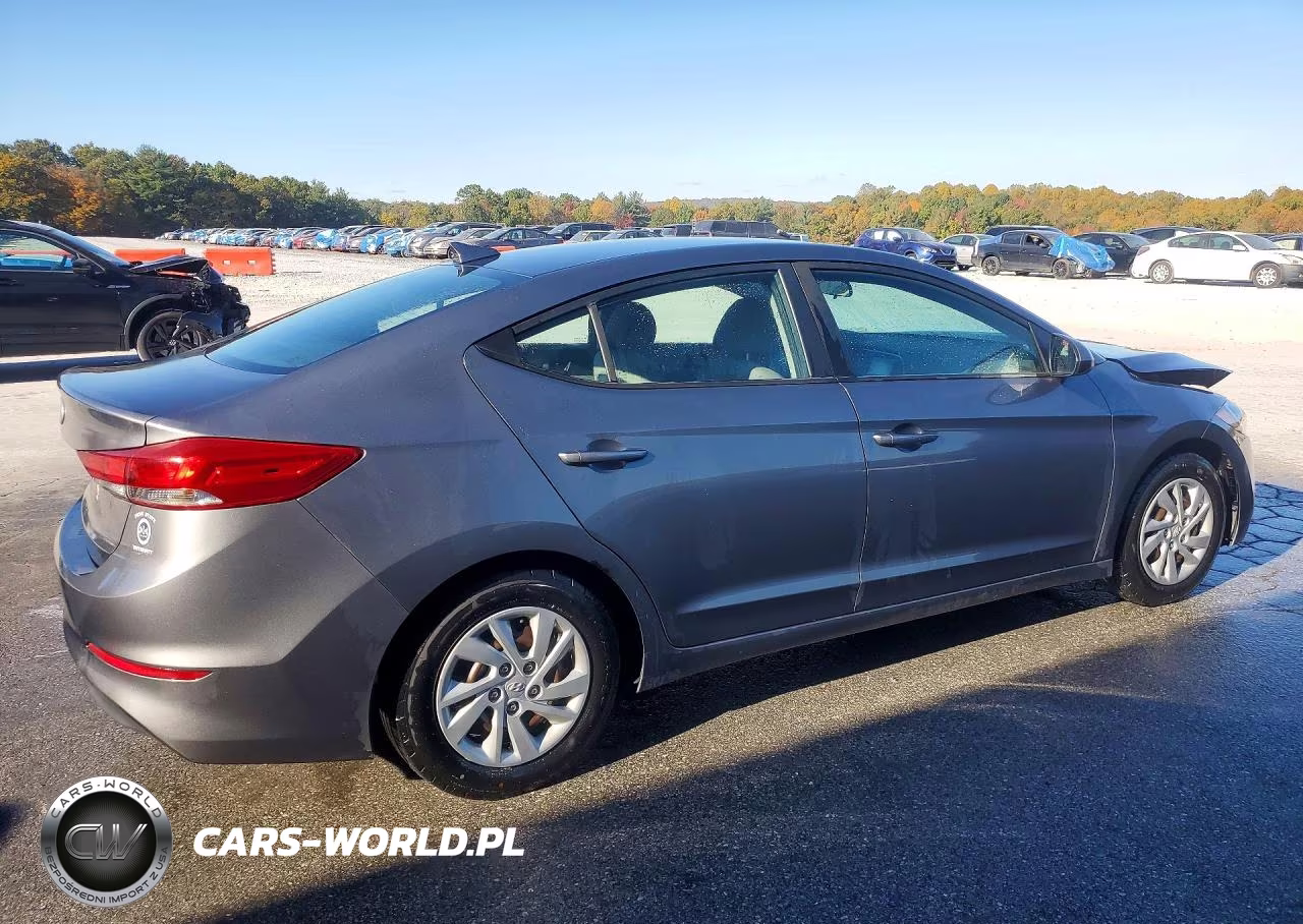 2018 Hyundai Elantra Se VIN:5NPD74LF4JH377648 - 3