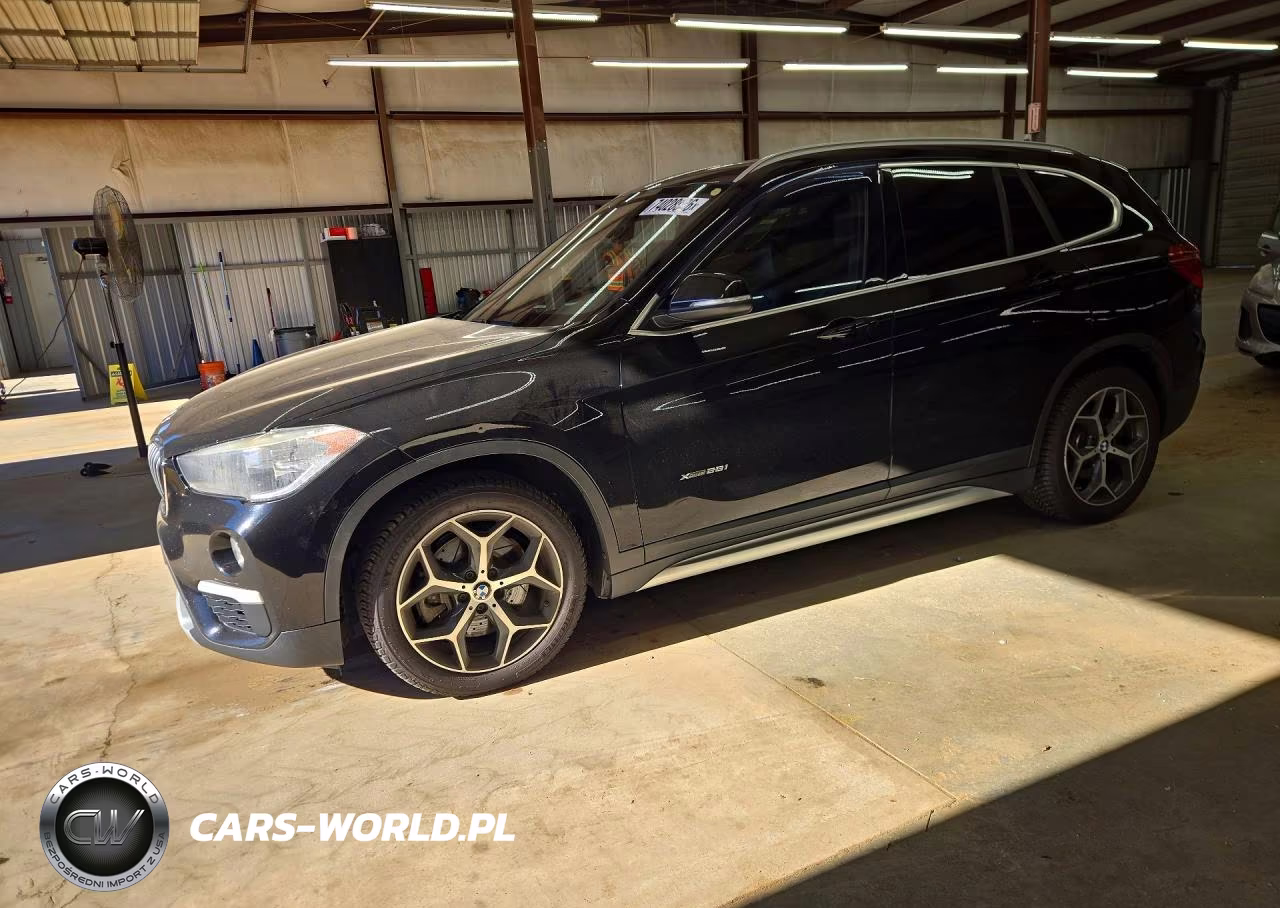 2018 BMW X1 xDrive28I VIN:WBXHT3C32J5K31586 - 1