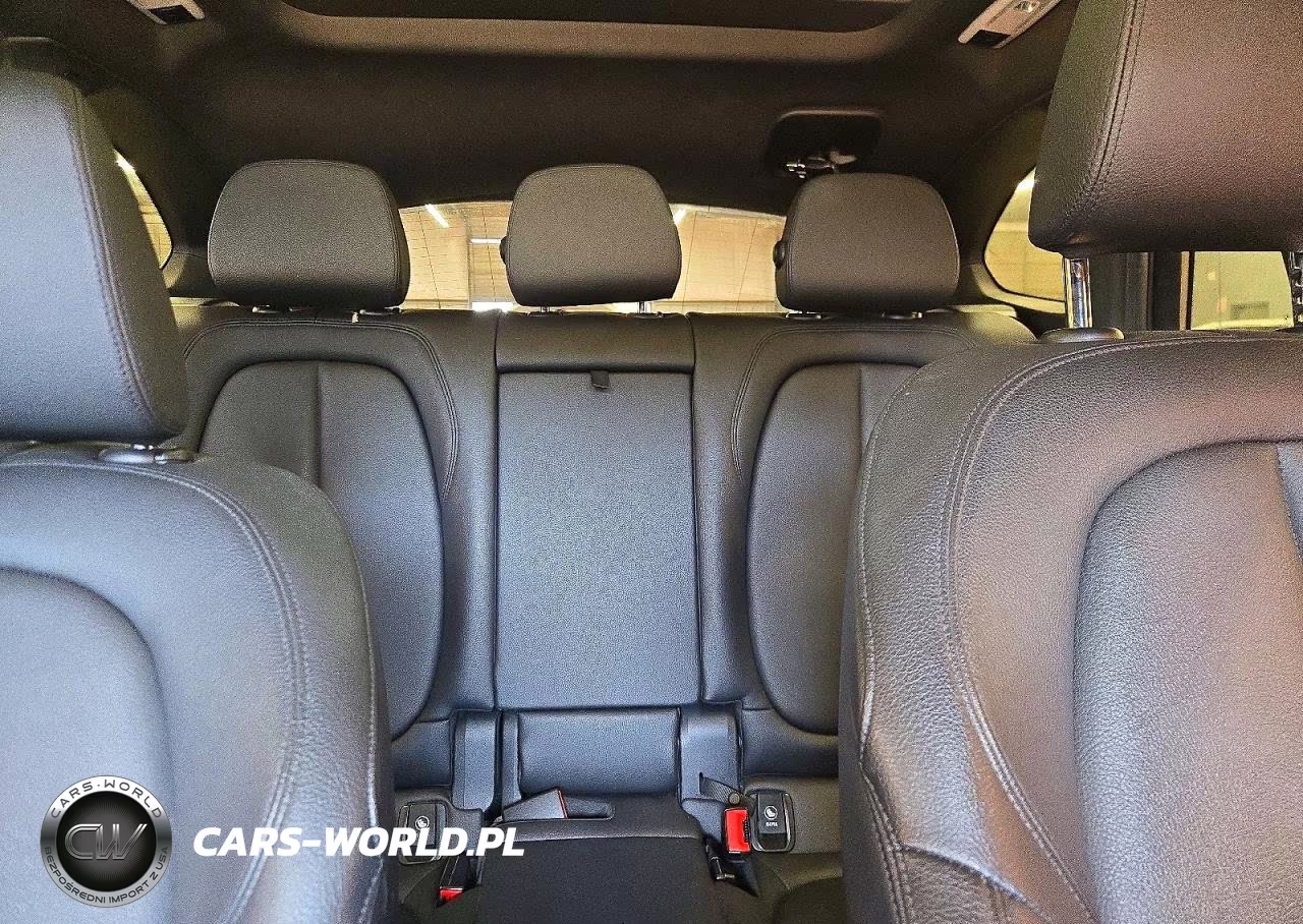 2018 BMW X1 xDrive28I VIN:WBXHT3C32J5K31586 - 10