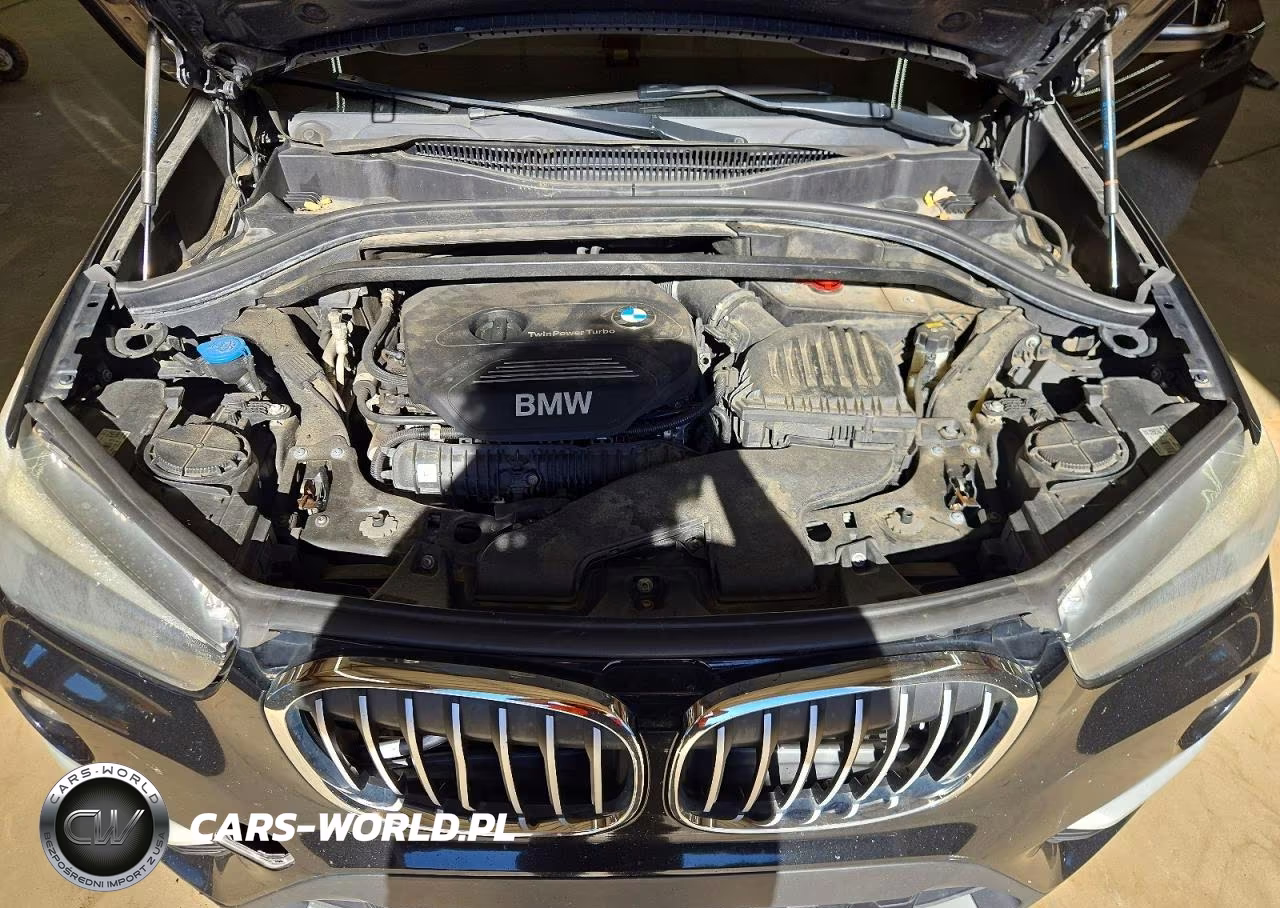 2018 BMW X1 xDrive28I VIN:WBXHT3C32J5K31586 - 12