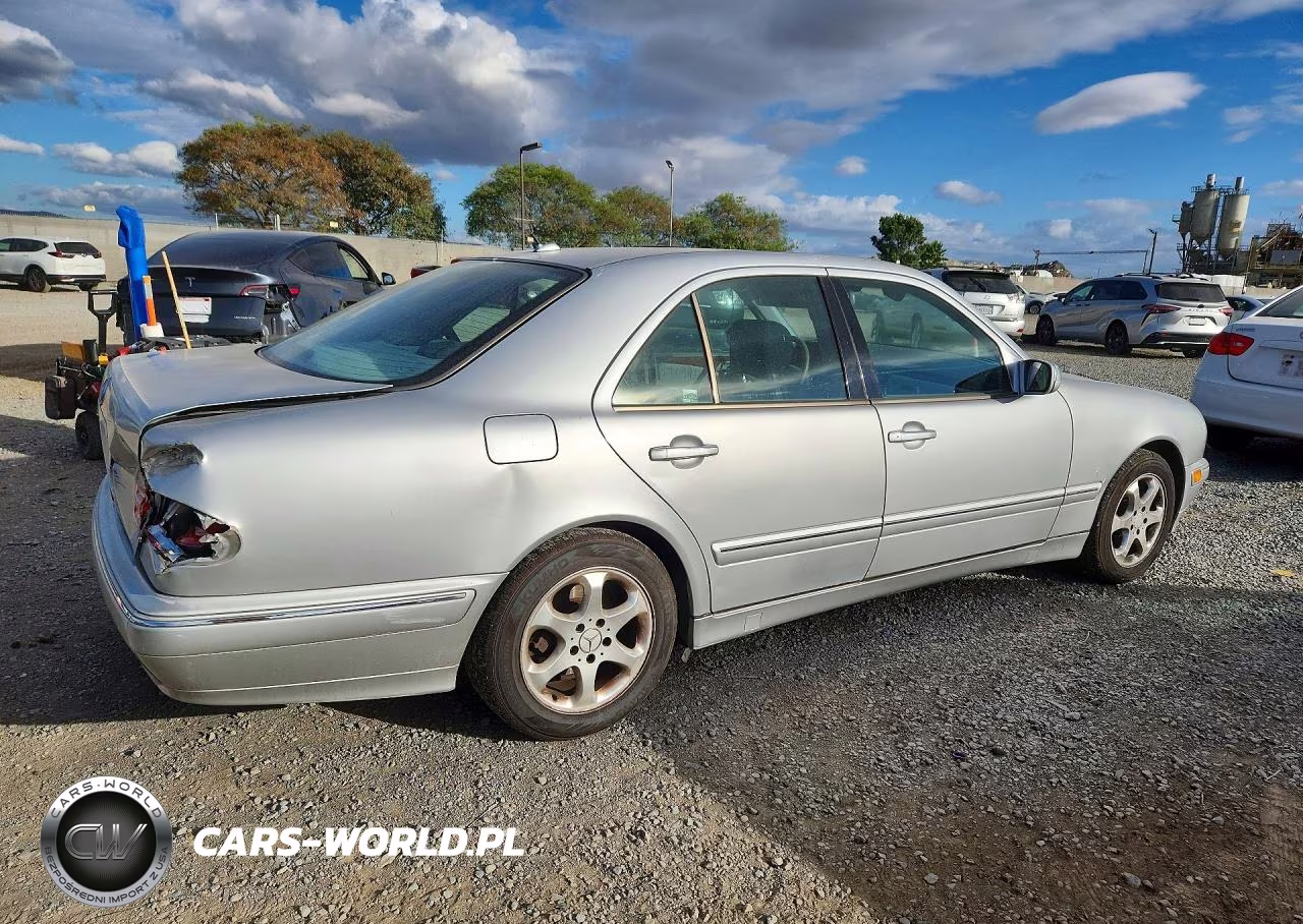 2002 Mercedes-Benz E 320 VIN:WDBJF65JX2B415405 - 3